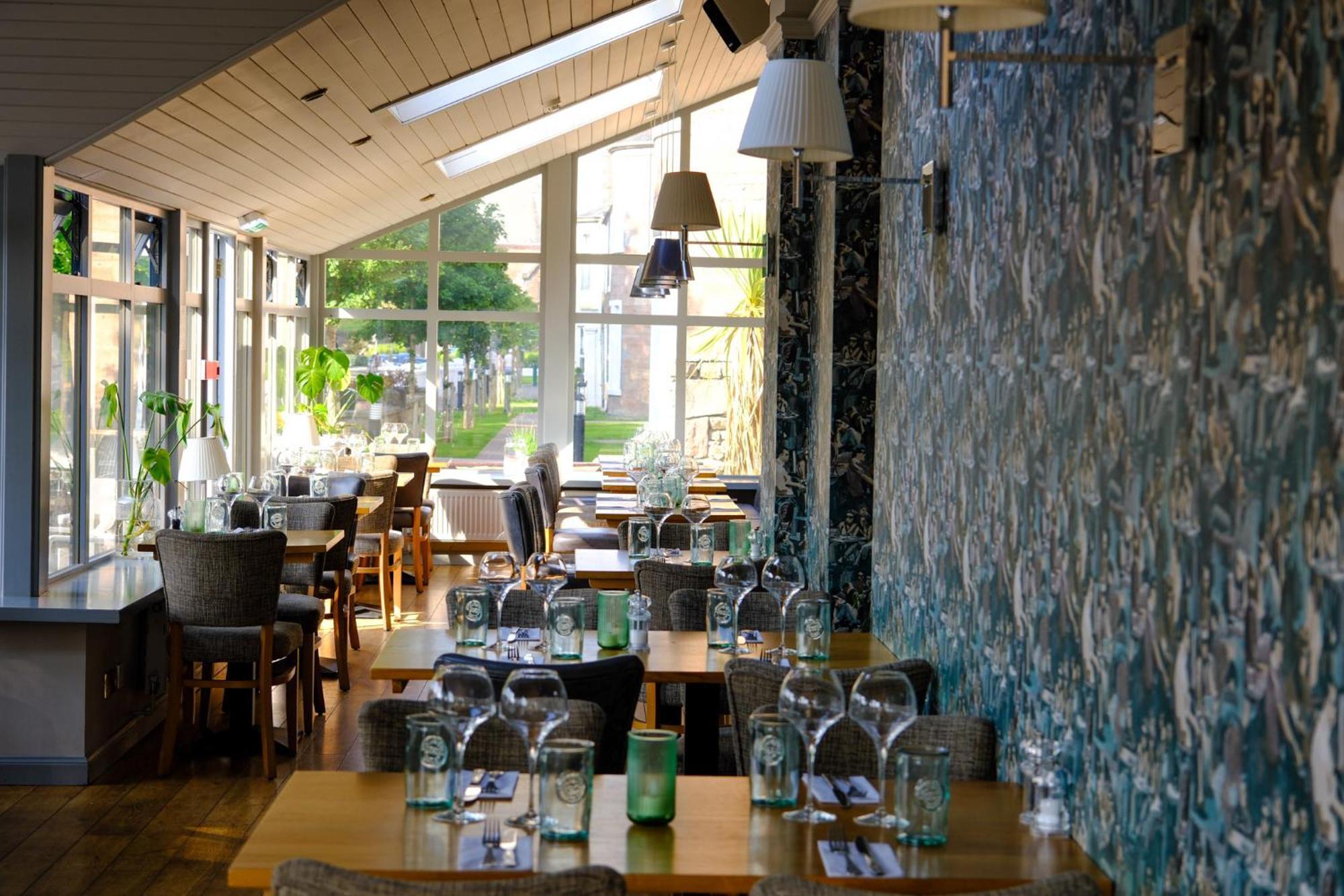 The Glen Mhor Apartments Inverness Ngoại thất bức ảnh